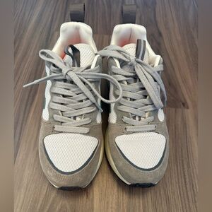 Veja Venturi sneakers women’s 6